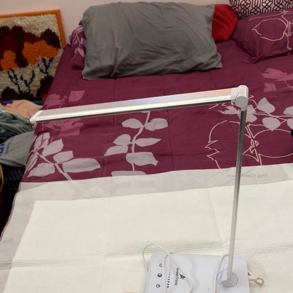 Desk lamp